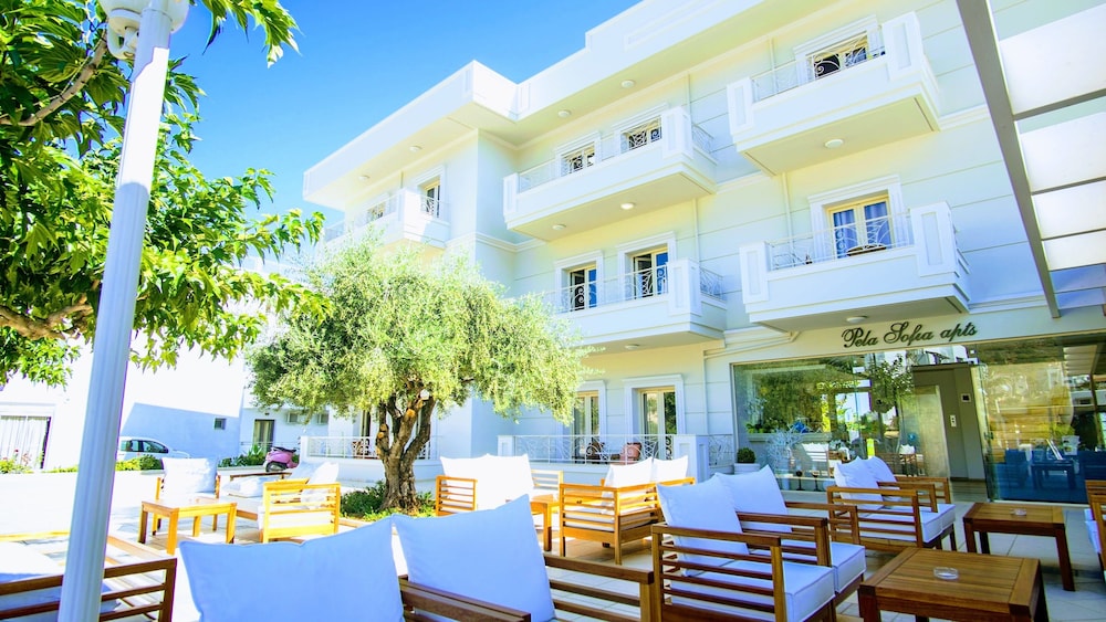 Pela Sofia — Hotel building in Stalida