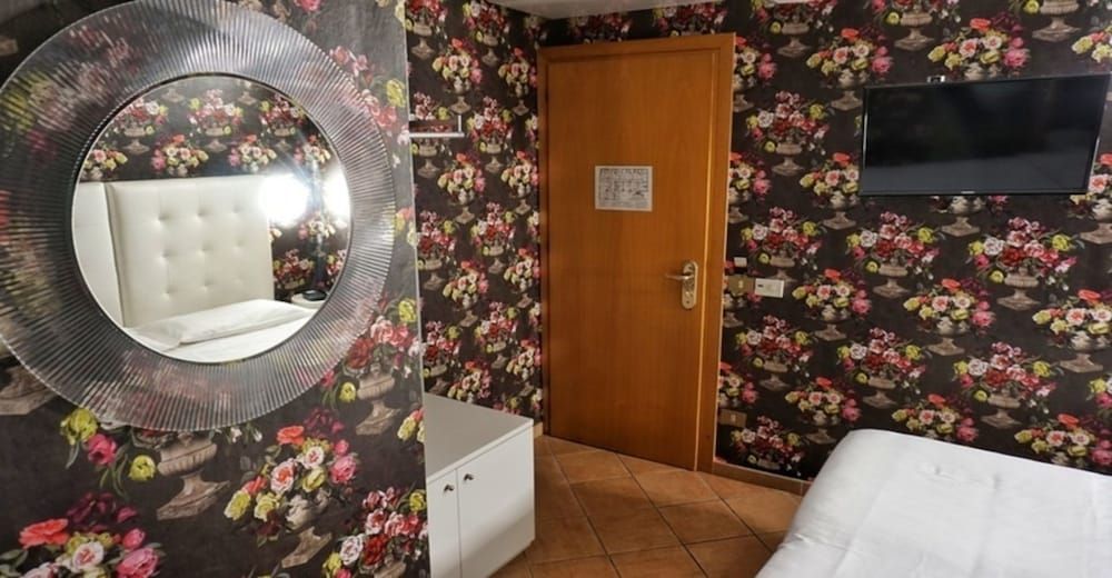 Hotel Il Guercino - zdjęcie 2