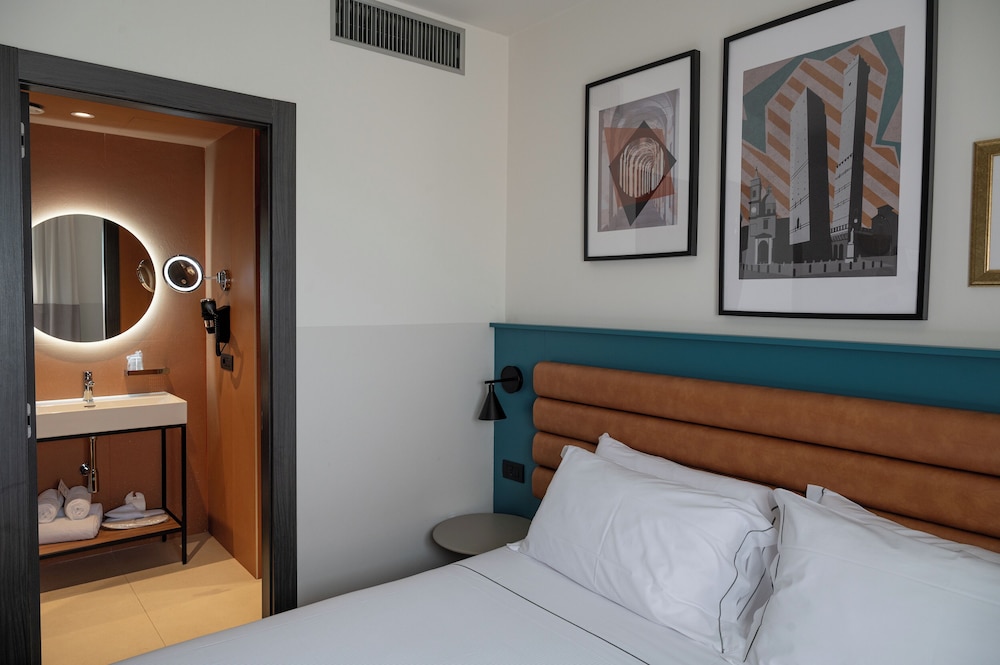 Bleis Hotel - zdjęcie 2