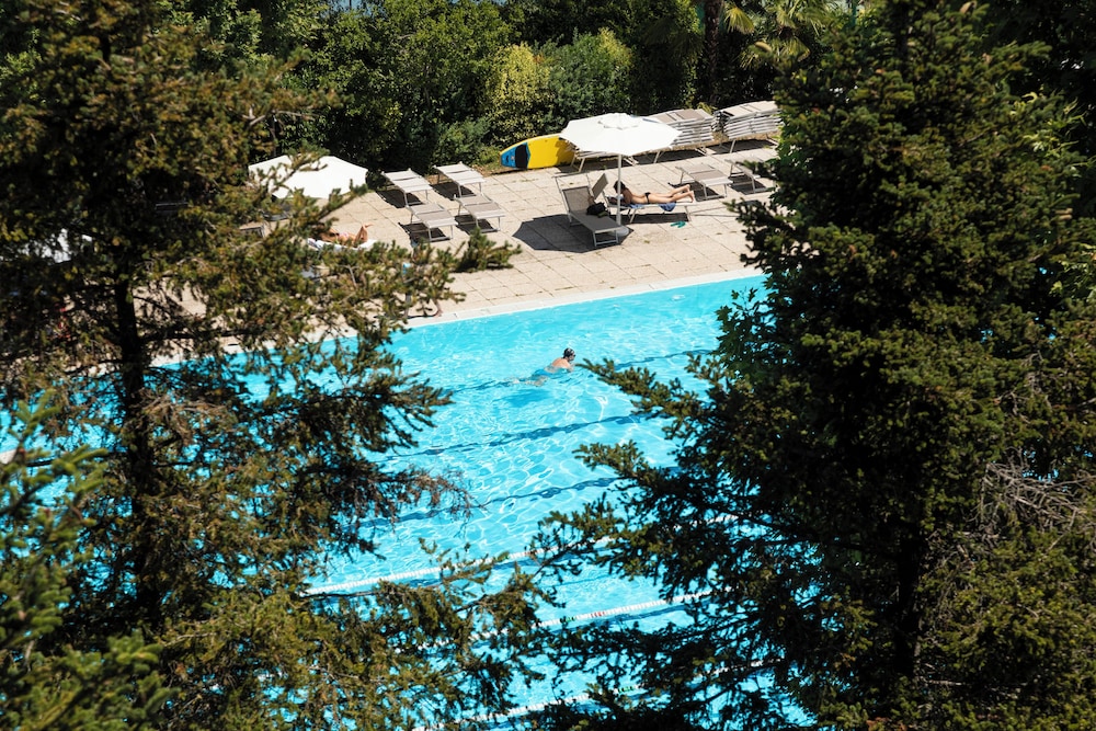 Living Place Hotel - zdjęcie 2