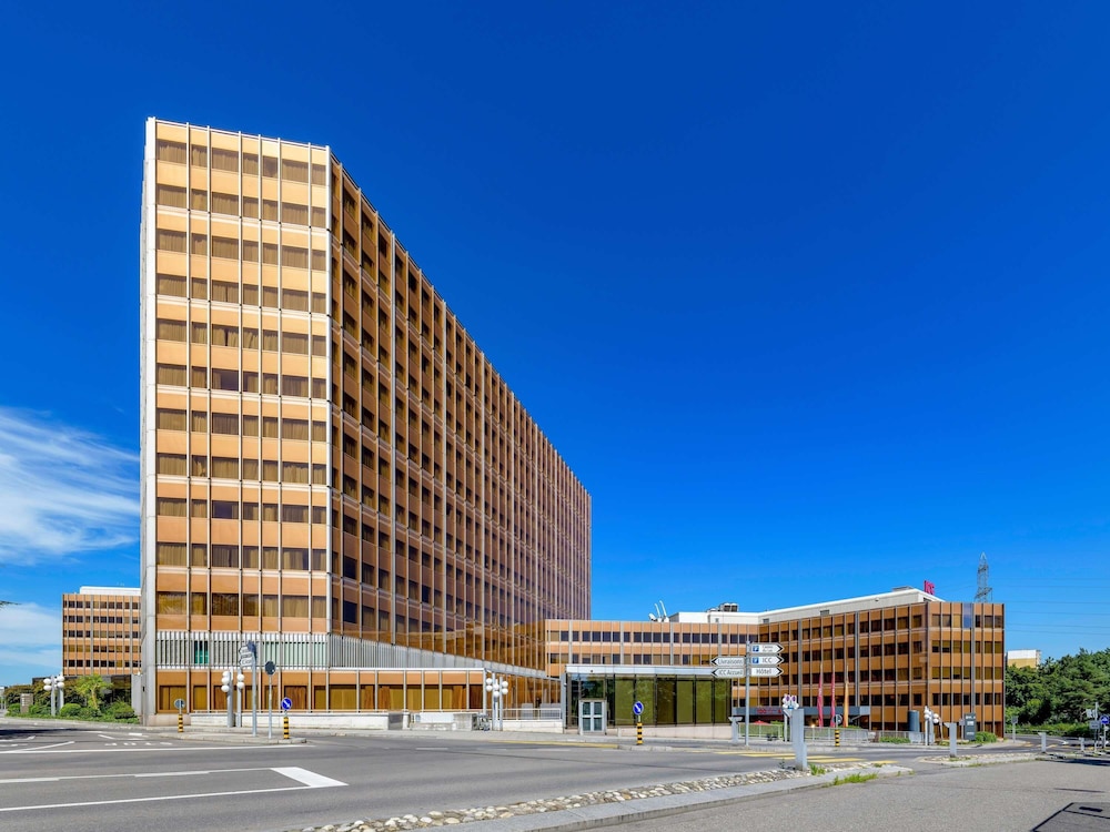 Mövenpick Hotel Geneva - zdjęcie 2
