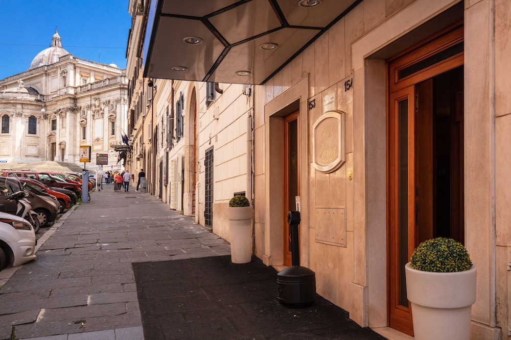 Hotel Verona — Hotel building in Rome, Lazio