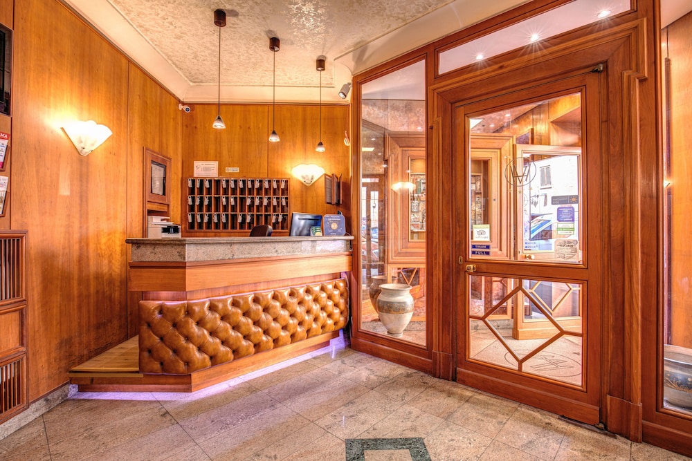 Hotel Verona — Restaurant & bars in Rome, Lazio