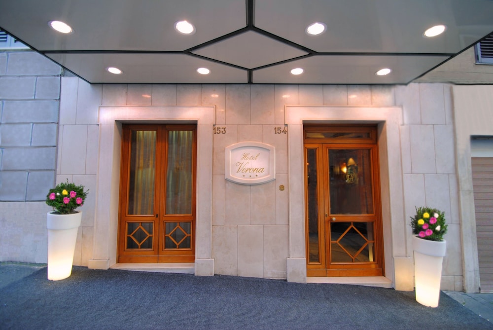 Hotel Verona — Hotel building in Rome, Lazio