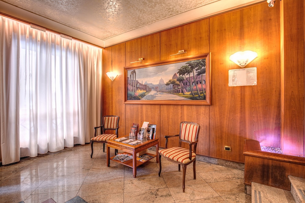 Hotel Verona — Hotel building in Rome, Lazio