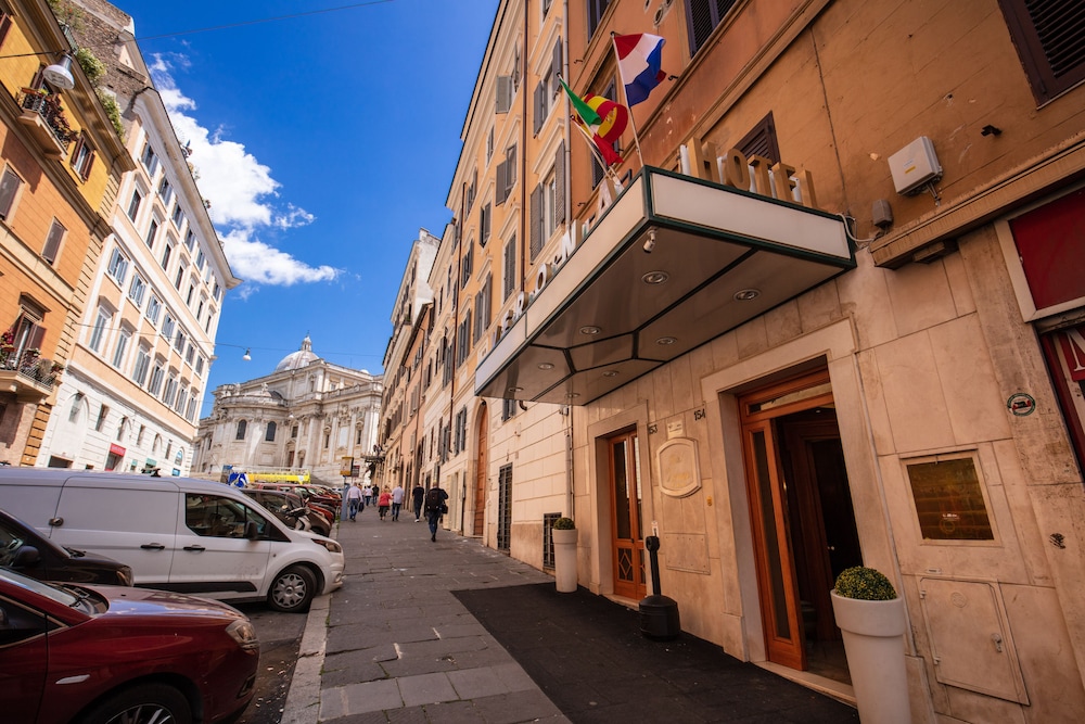 Hotel Verona — Hotel building in Rome, Lazio