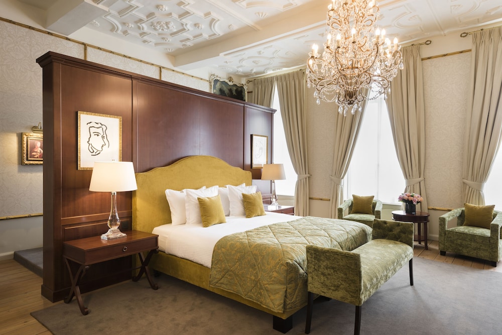 Dukes’ Palace – by Dukes’ Hotel Collection — Hotel rooms in Bruges, Flanders