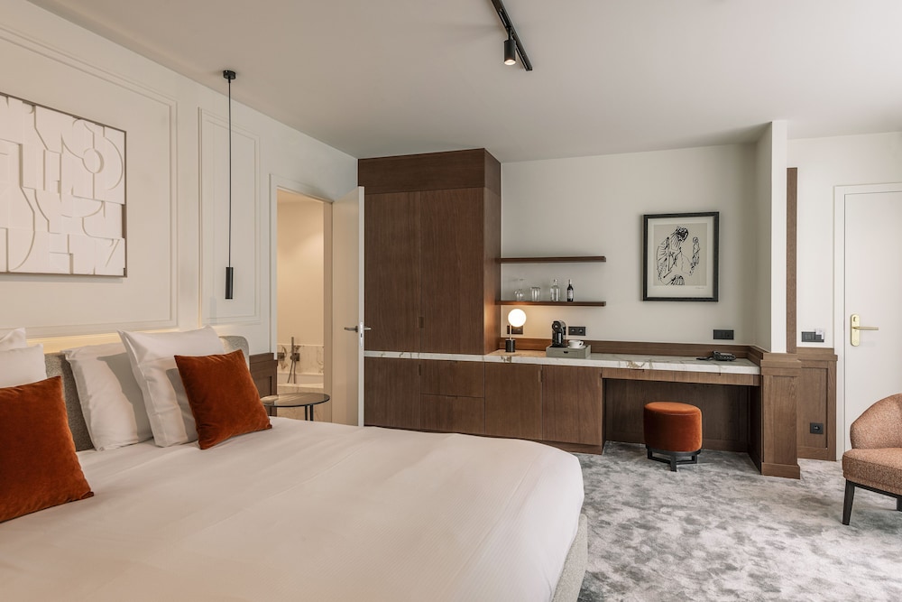 Dukes’ Palace – by Dukes’ Hotel Collection — Hotel rooms in Bruges, Flanders
