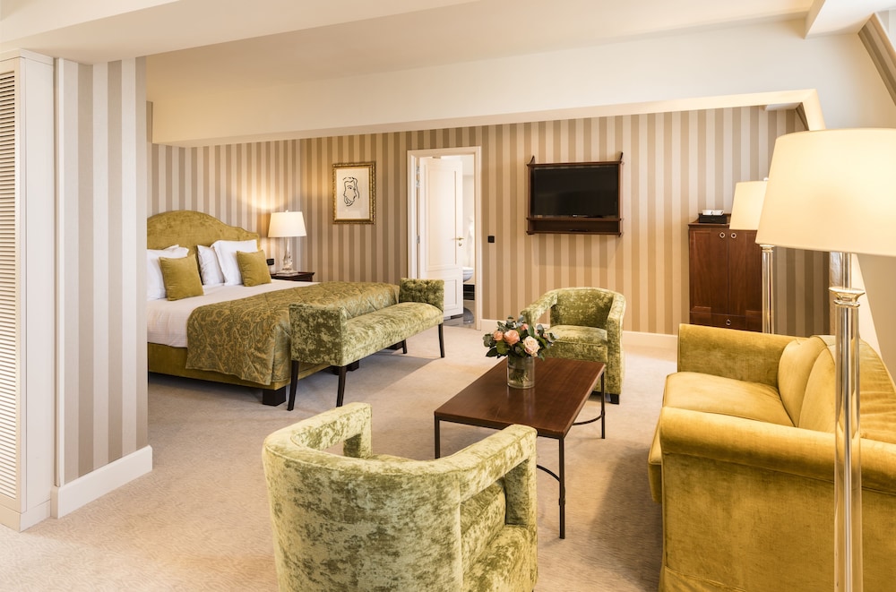 Dukes’ Palace – by Dukes’ Hotel Collection — Hotel rooms in Bruges, Flanders