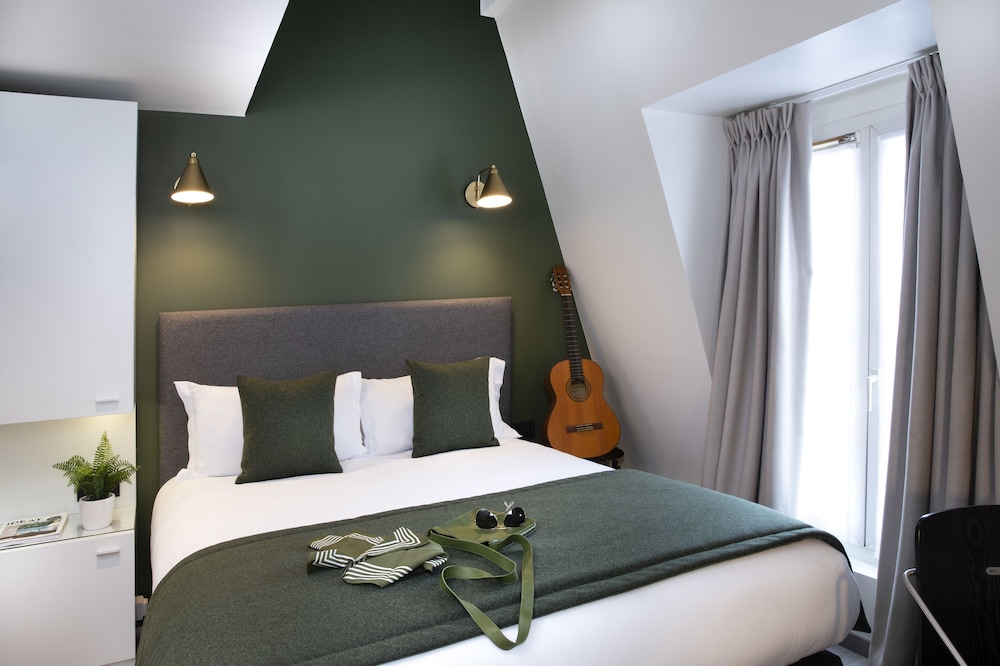 Hotel Brady – Gare de l’Est — Hotel rooms in Paris, Ile-de-France