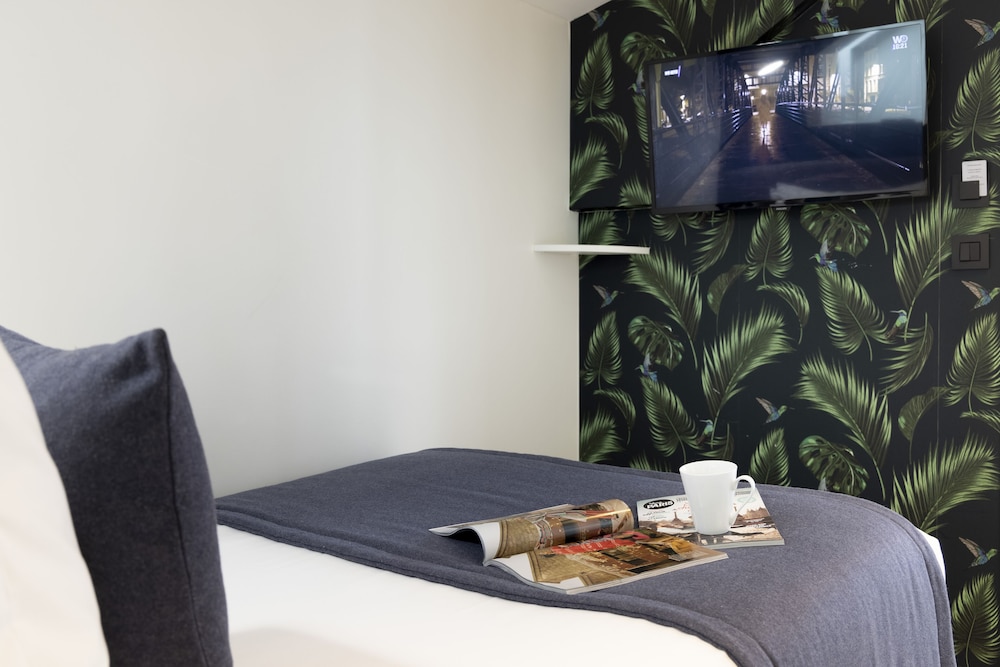 Hotel Brady – Gare de l’Est — Hotel rooms in Paris, Ile-de-France