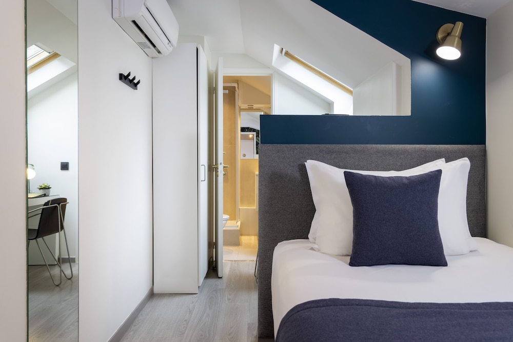 Hotel Brady – Gare de l’Est — Hotel rooms in Paris, Ile-de-France