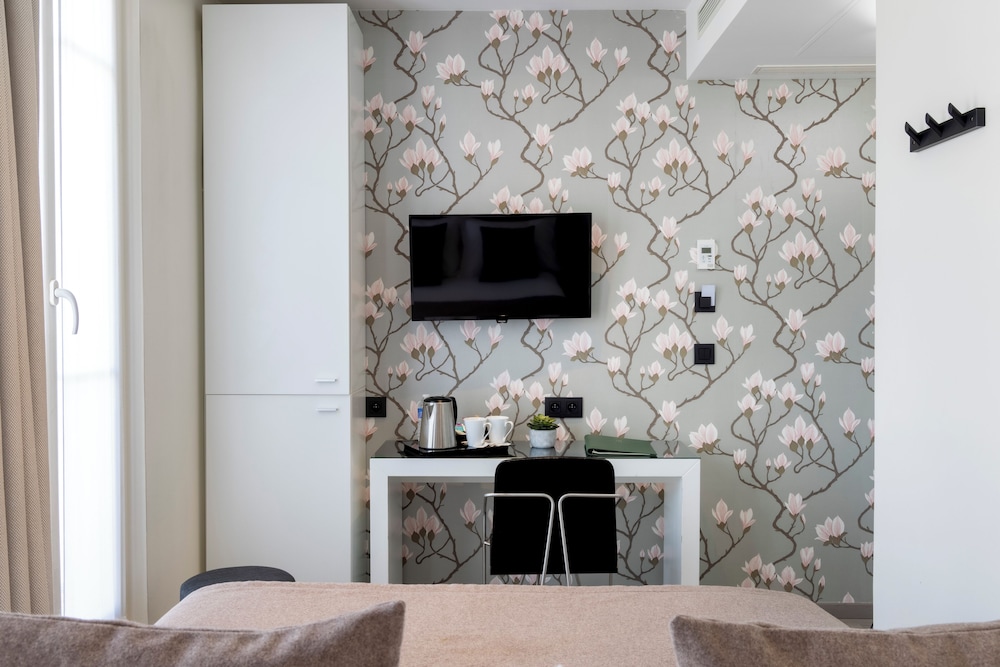 Hotel Brady – Gare de l’Est — Hotel rooms in Paris, Ile-de-France