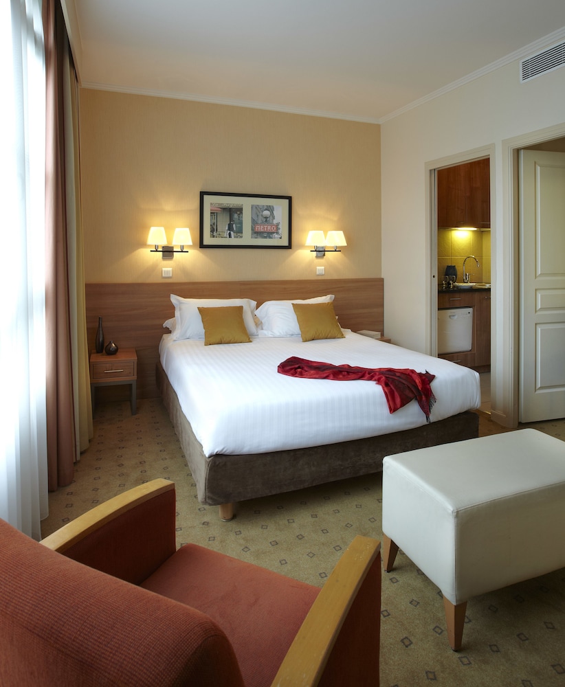 Citadines Saint-Germain-des-Prés Paris — Hotel rooms in Paris, Ile-de-France