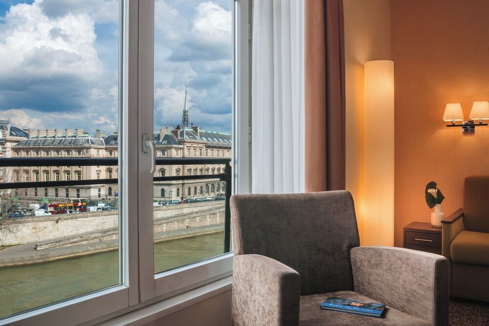 Citadines Saint-Germain-des-Prés Paris — Hotel rooms in Paris, Ile-de-France