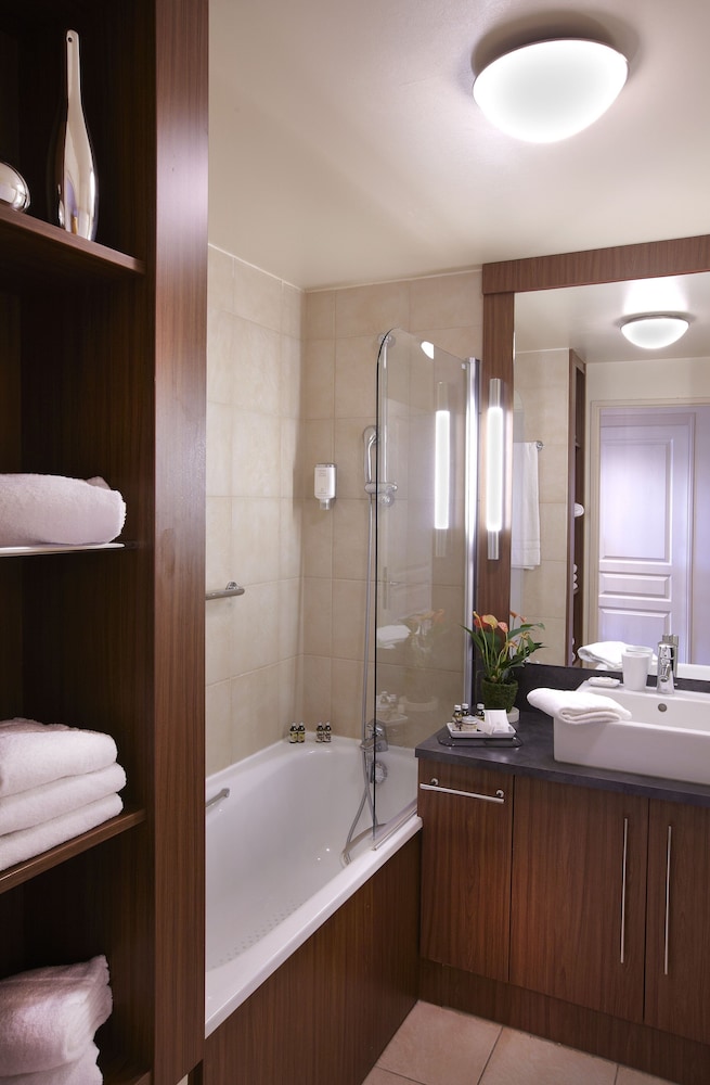 Citadines Saint-Germain-des-Prés Paris — Hotel rooms in Paris, Ile-de-France