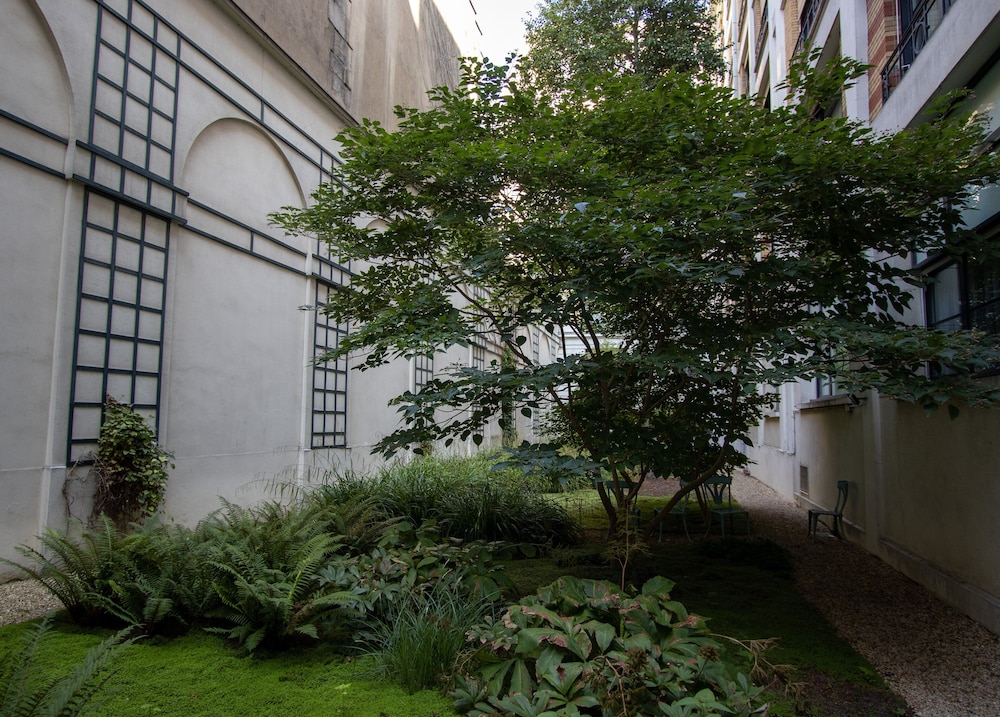 Citadines Saint-Germain-des-Prés Paris — Hotel building in Paris, Ile-de-France