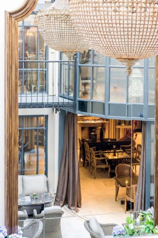 Hôtel Chateaubriand Champs Elysées - zdjęcie 4