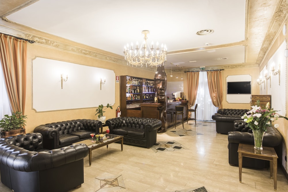 Hotel Villa Rosa — Restaurant & bars in Rome, Lazio