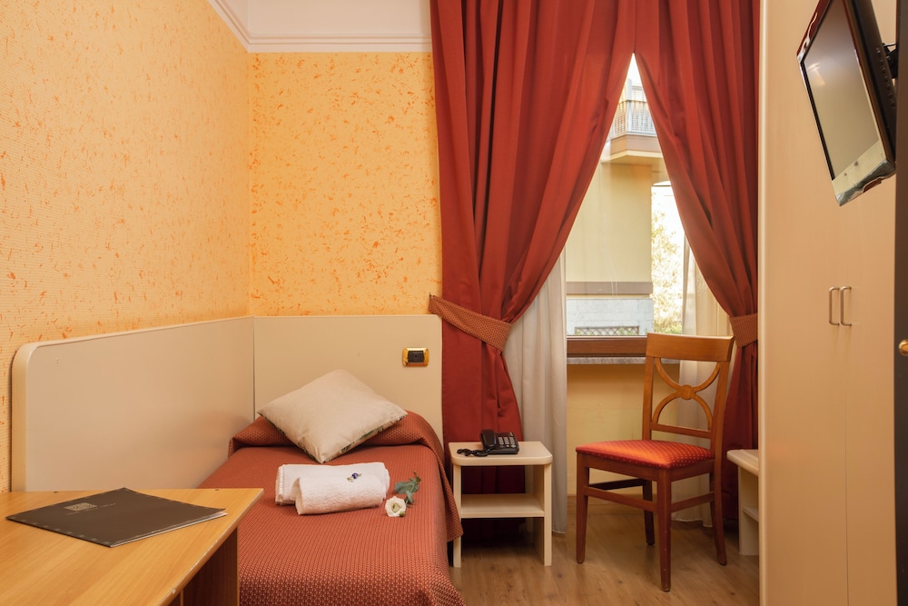 Hotel Villa Rosa — Hotel rooms in Rome, Lazio