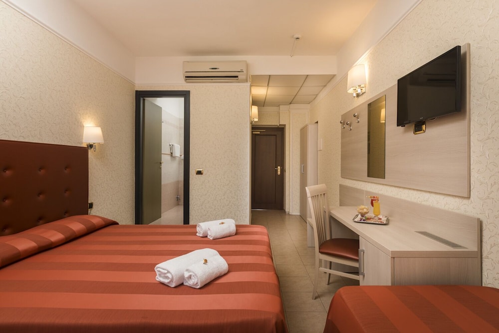 Hotel Villa Rosa — Hotel rooms in Rome, Lazio