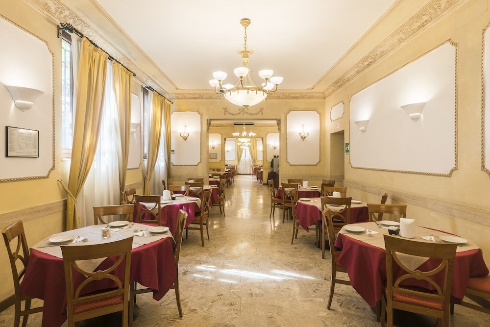 Hotel Villa Rosa — Restaurant & bars in Rome, Lazio