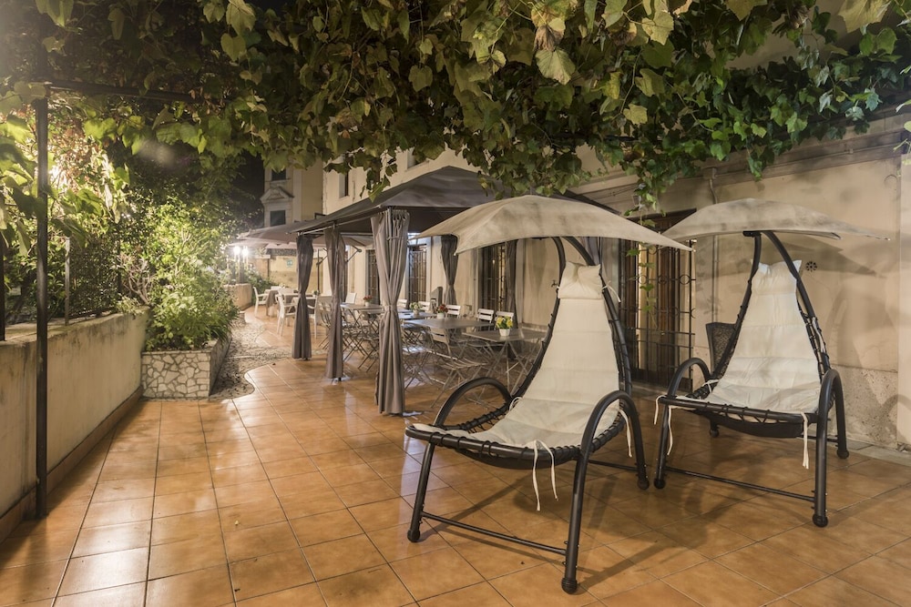 Hotel Villa Rosa — Restaurant & bars in Rome, Lazio