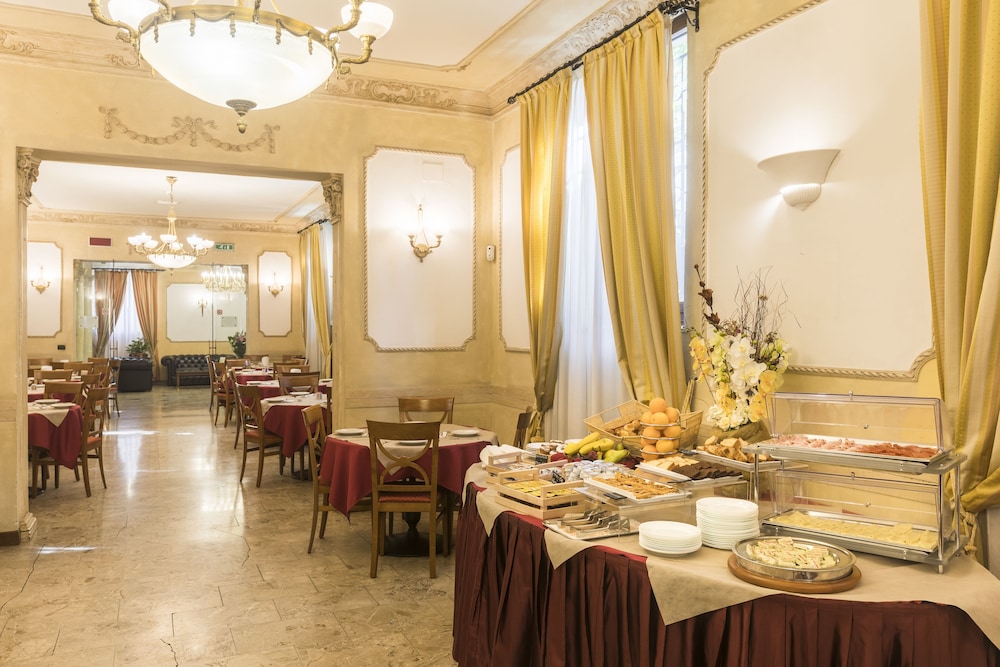 Hotel Villa Rosa — Restaurant & bars in Rome, Lazio