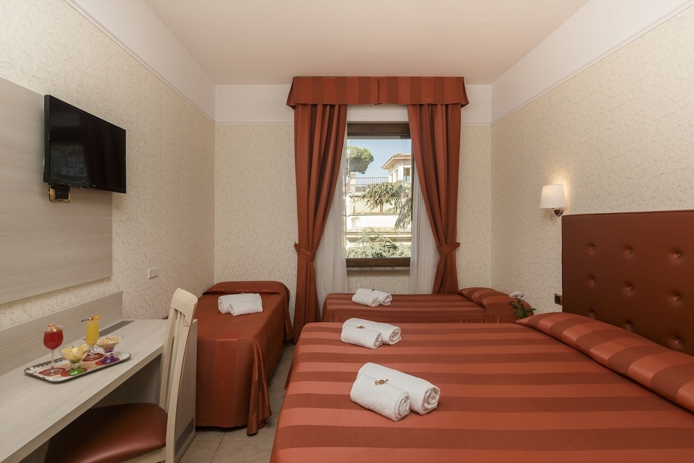 Hotel Villa Rosa — Hotel rooms in Rome, Lazio