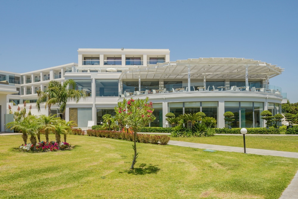 Asterias Beach Resort — Hotel building in Kolymbia, South Aegean