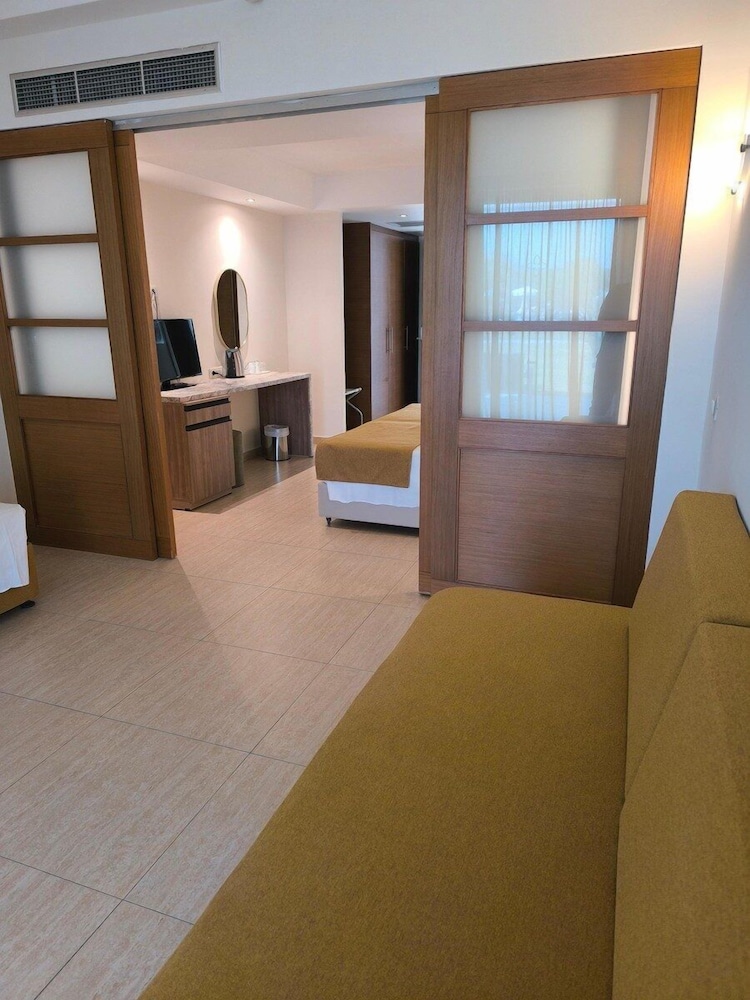Asterias Beach Resort — Hotel rooms in Kolymbia, South Aegean