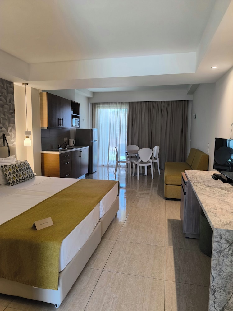 Asterias Beach Resort — Hotel rooms in Kolymbia, South Aegean