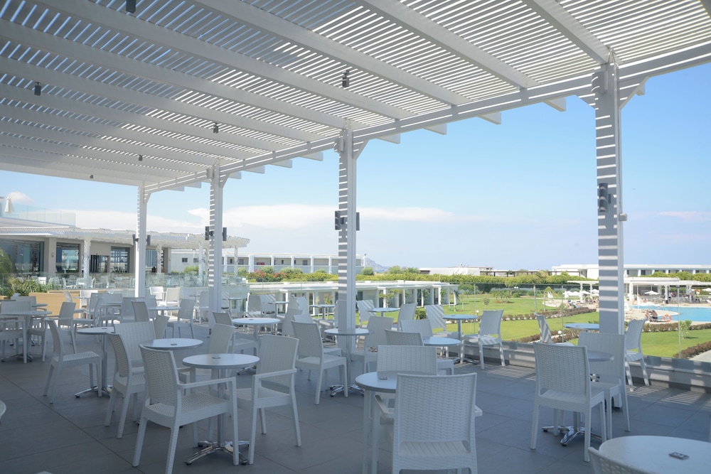 Asterias Beach Resort — Restaurant & bars in Kolymbia, South Aegean