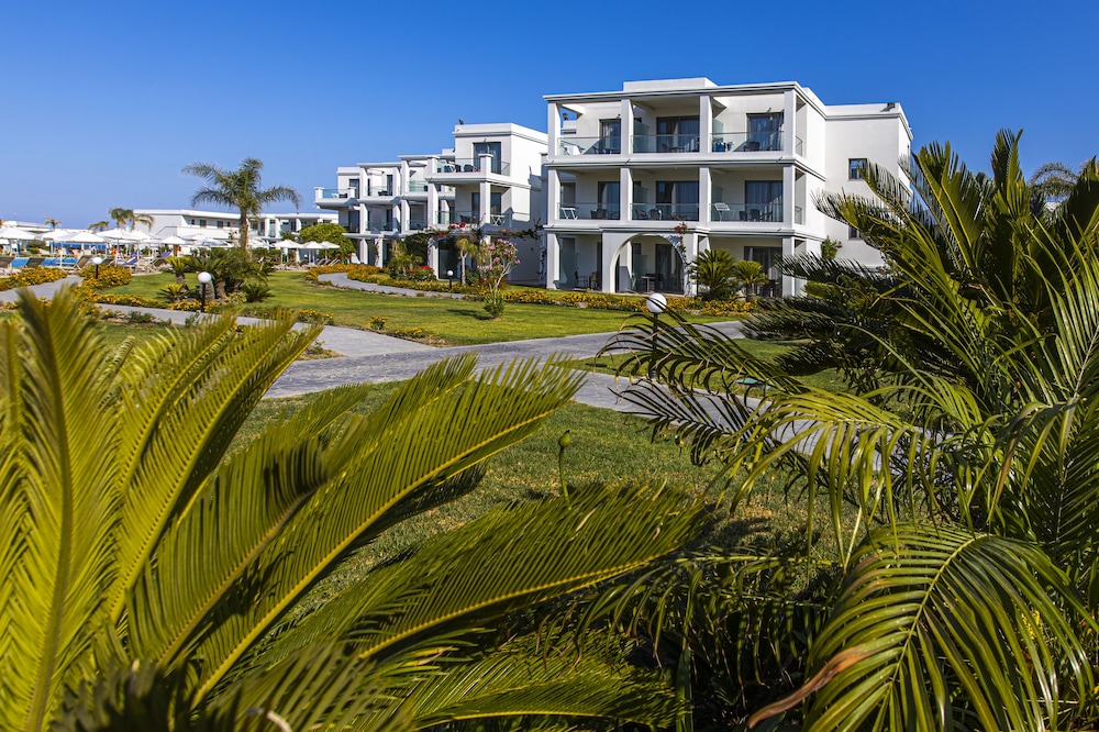 Asterias Beach Resort — Hotel building in Kolymbia, South Aegean