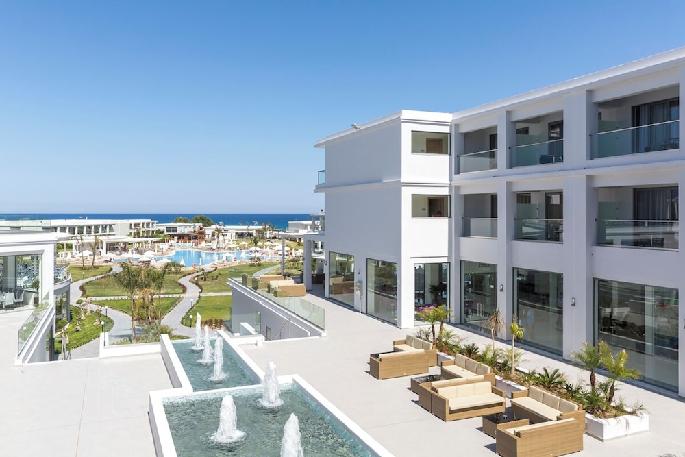 Asterias Beach Resort — Hotel building in Kolymbia, South Aegean