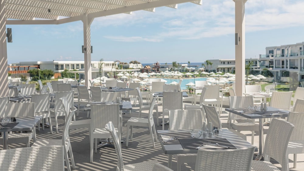 Asterias Beach Resort — Restaurant & bars in Kolymbia, South Aegean