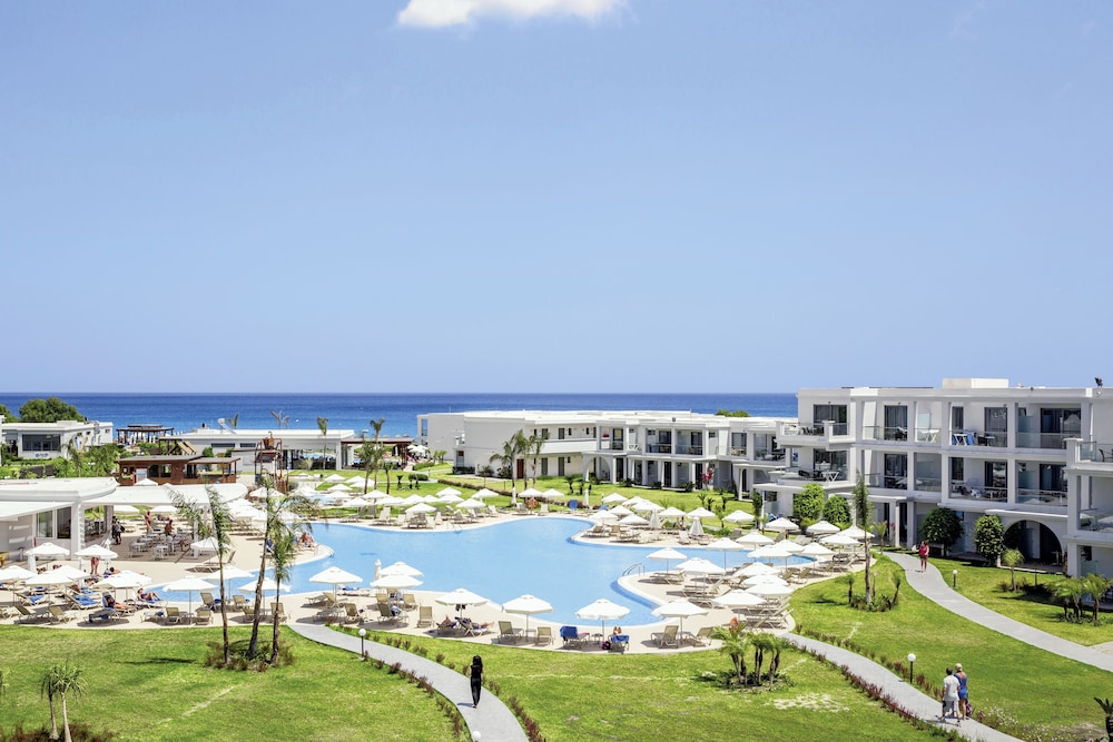Asterias Beach Resort - zdjęcie 2