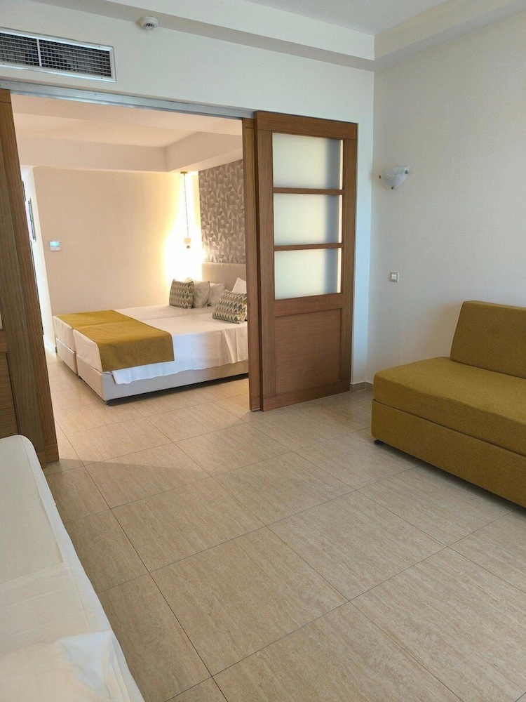 Asterias Beach Resort — Hotel rooms in Kolymbia, South Aegean