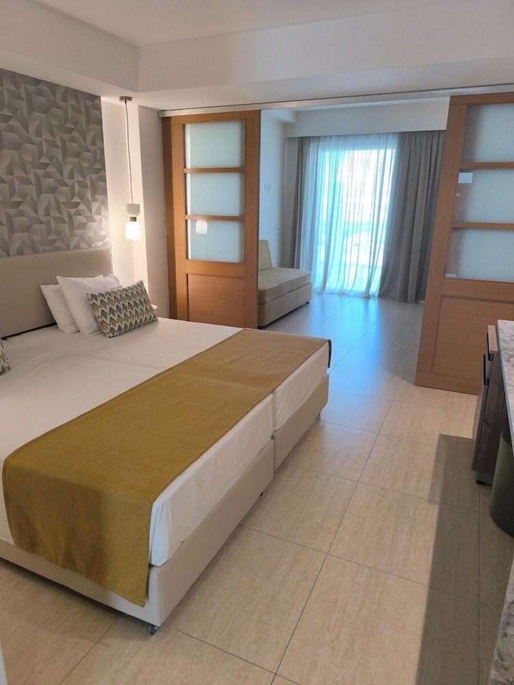 Asterias Beach Resort — Hotel rooms in Kolymbia, South Aegean