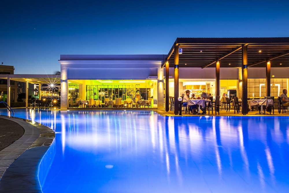 Asterias Beach Resort - zdjęcie 4
