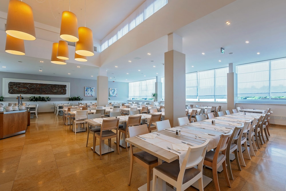 Hotel Zorna Plava Laguna — Restaurant & bars in Poreč, Istria