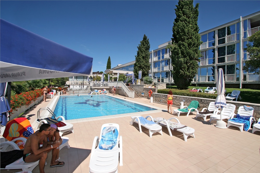 Hotel Zorna Plava Laguna — Swimming pool in Poreč, Istria