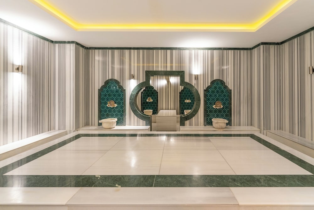 DoubleTree by Hilton Antalya-Kemer All-Inclusive Resort — Spa in Kemer