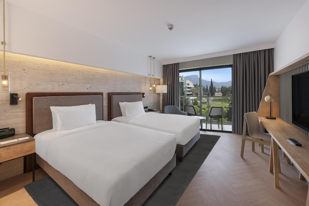 DoubleTree by Hilton Antalya-Kemer All-Inclusive Resort — Hotel rooms in Kemer