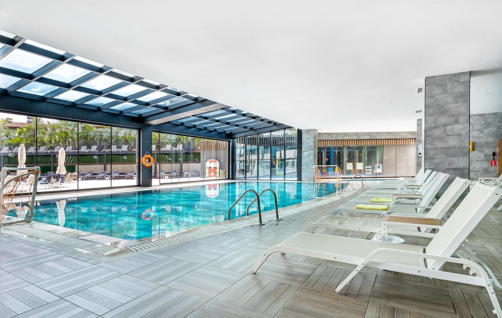 DoubleTree by Hilton Antalya-Kemer All-Inclusive Resort — Swimming pool in Kemer
