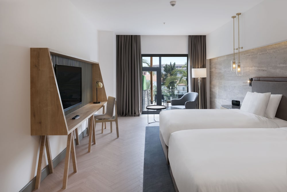 DoubleTree by Hilton Antalya-Kemer All-Inclusive Resort — Hotel rooms in Kemer
