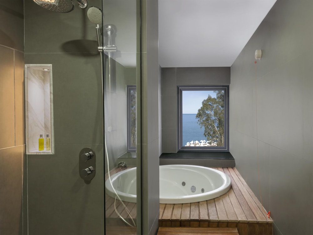 DoubleTree by Hilton Antalya-Kemer All-Inclusive Resort — Hotel rooms in Kemer