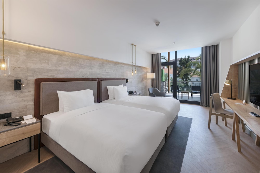 DoubleTree by Hilton Antalya-Kemer All-Inclusive Resort — Hotel rooms in Kemer