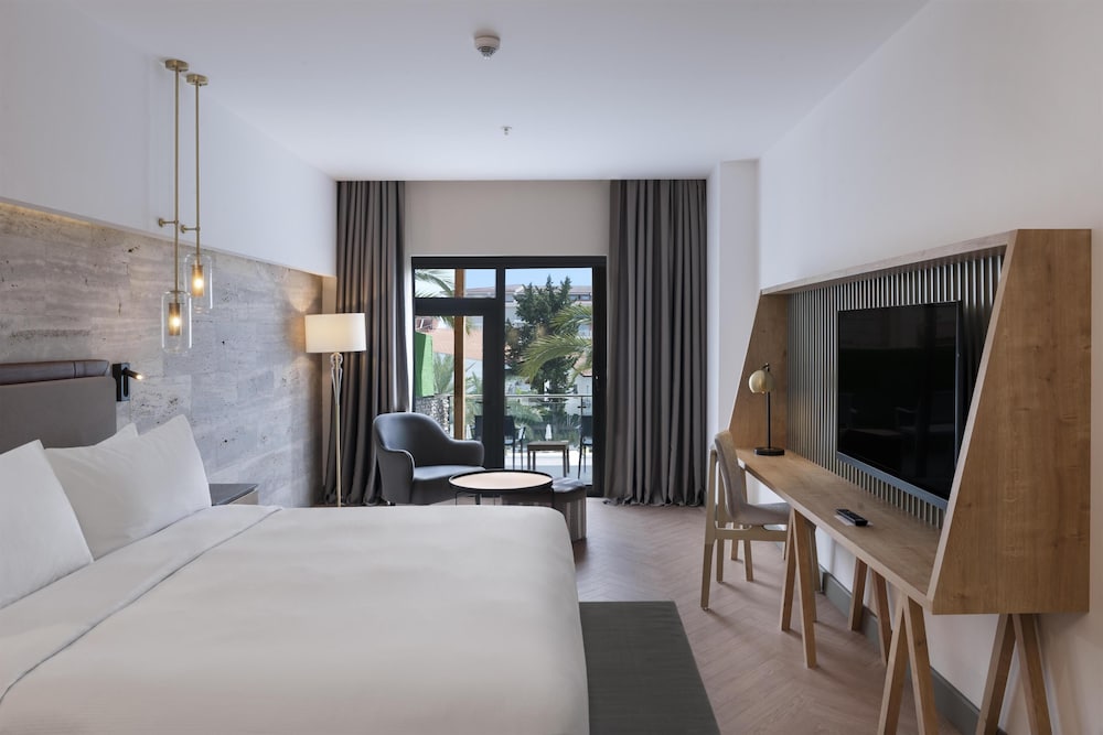 DoubleTree by Hilton Antalya-Kemer All-Inclusive Resort — Hotel rooms in Kemer