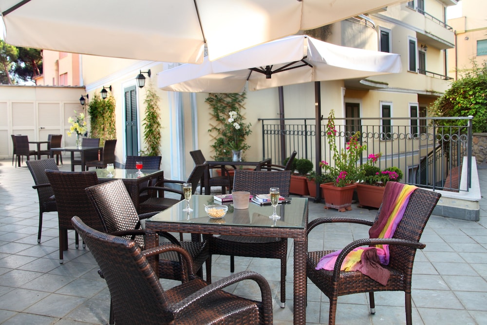 Hotel Alessandrino — Restaurant & bars in Rome, Lazio